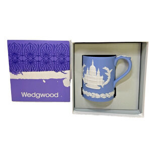 Vintage Wedgwood Jasperware St. Paul's Cathedral Christmas 1972 Mug NIB w Manual